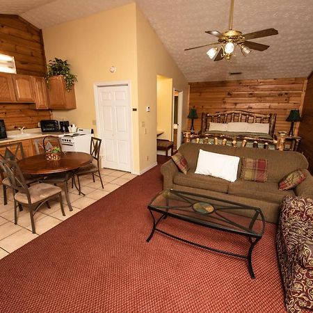 Cabin Close To Parkway Rd With River View Pigeon Forge Luaran gambar