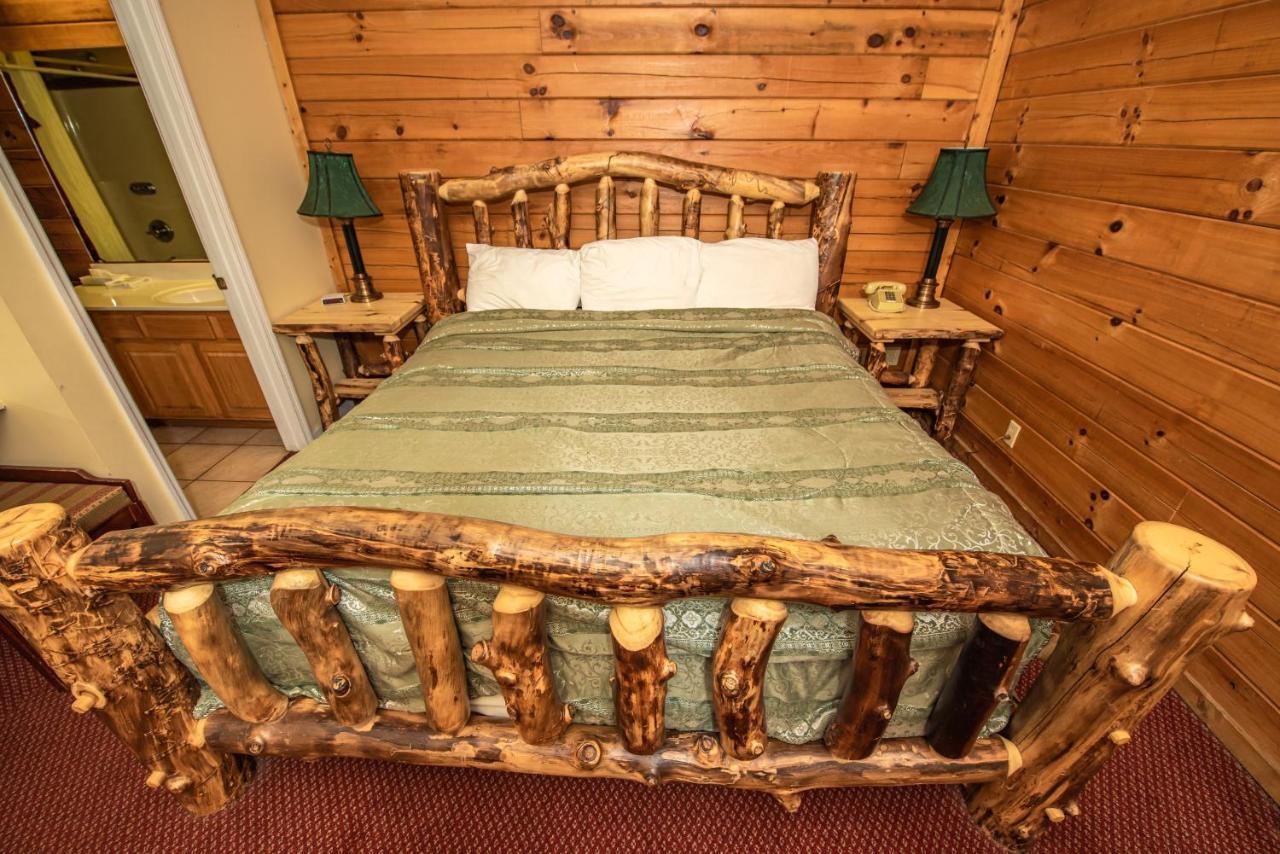 Cabin Close To Parkway Rd With River View Pigeon Forge Luaran gambar