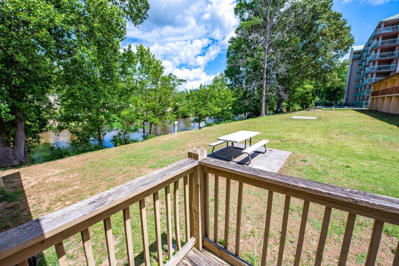 Cabin Close To Parkway Rd With River View Pigeon Forge Luaran gambar