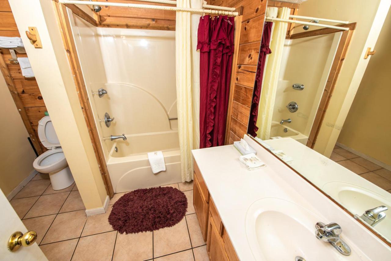 Cabin Close To Parkway Rd With River View Pigeon Forge Luaran gambar